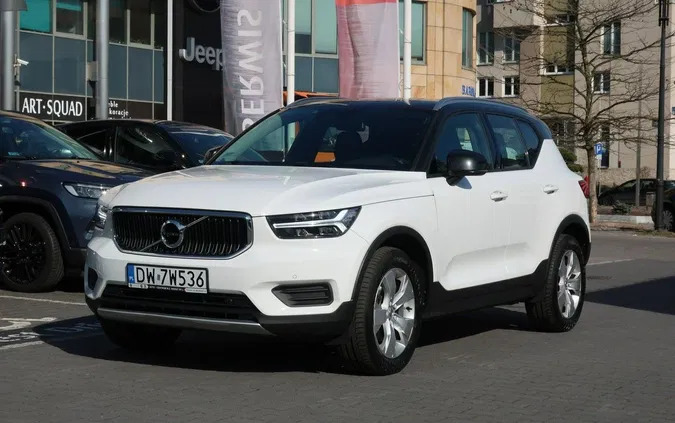 śląskie Volvo XC 40 cena 145900 przebieg: 62010, rok produkcji 2018 z Dobiegniew